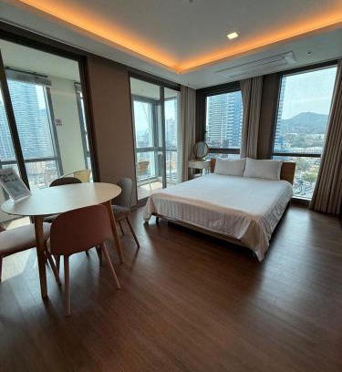 Haeundae Apartment | excellent site,family suite room