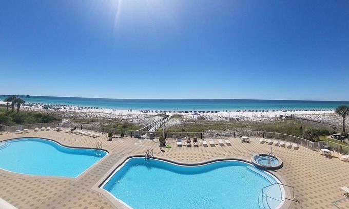 Fort Walton Beach - Destin Condo | Exceptional Luxury Gulf-Front Condo at Summer Place!