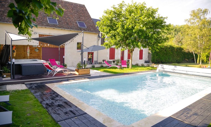 Cellettes House | Exceptional longhouse with pool and spa in the heart of the Loire Valley Castles