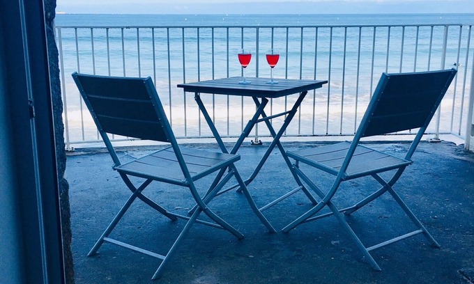 Parame Apartment | EXCEPTIONAL SEA VIEW WITH LARGE TERRACE ON THE BEACH