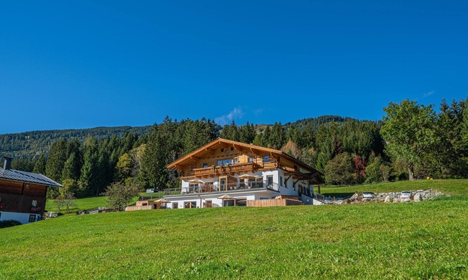 Schonbach Apartment | Exclusive retreat with a feel-good atmosphere