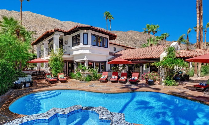 The Mesa House | Exclusive 5 BDR Tennis Estate + Mtn Views, Sleeps 12 people - El Portal Tennis R