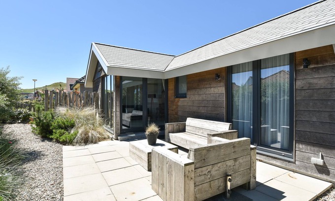 Callantsoog Ski Chalet | Exclusive chalet with beach garden, almost on the beach, almost in the center