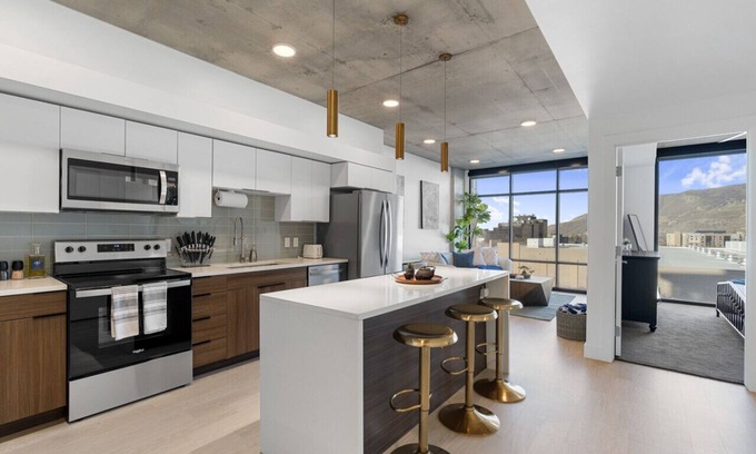 Rio Grande Apartment | Exclusive Dwntwn Retreat-Salt Palace & DeltaCenter