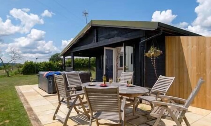 Bridport House | Exclusive Lodge with Hot Tub and stunning views