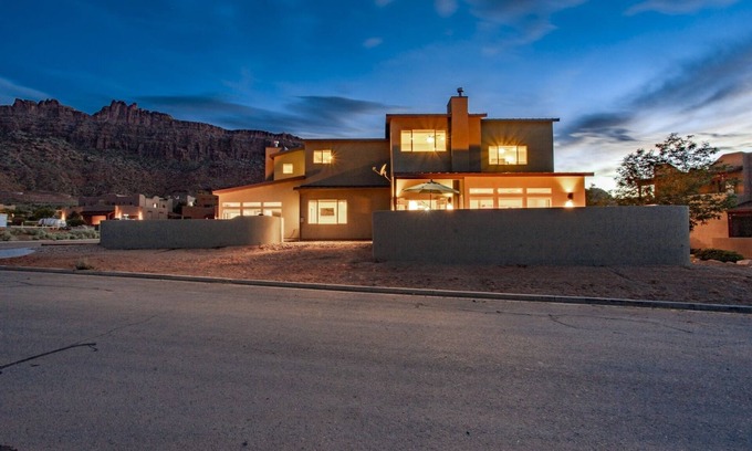 Moab South Valley House | Exclusive Retreats White Rim 3369- Luxury Moab Retreat with Private Hot Tub