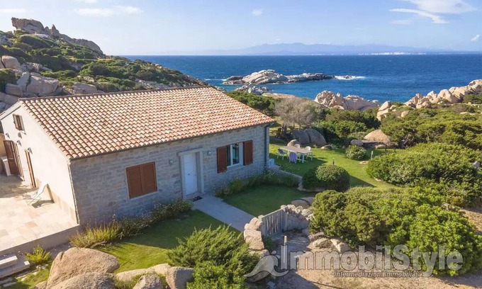 Capo Testa Villa | Exclusive Villa pied dans l'eau