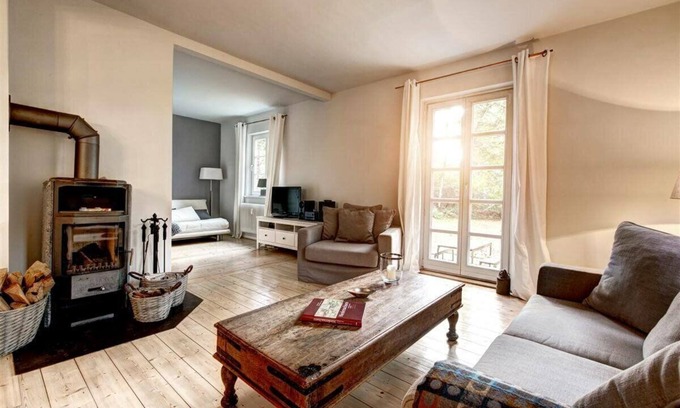 Soderstorf House | Exclusively and lovingly furnished "Forsthaus"