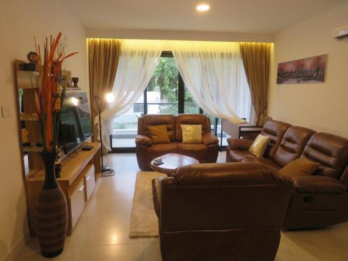 Dzorwulu Apartment | Executive 1 BDR Apartment with Separate BDR, Pool, Gym, Rooftop Pergola - Airport Residential