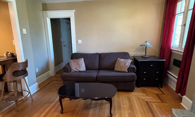 Waterford Valley Apartment | Executive 1 Bedroom Apartment Downtown St. John's, Midstream Manor Unit 5