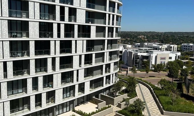 Greater Johannesburg Metropolitan Area Apartment | Executive apartment at Ellipse Waterfall