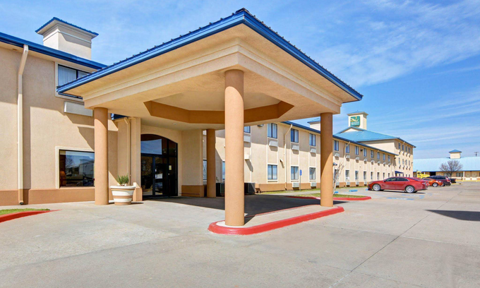 Wichita Falls Hotel | Executive Inn and Suites Wichita Falls