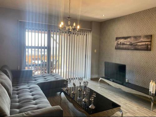 Greater Johannesburg Metropolitan Area Apartment | Executive Sandton City Apartment