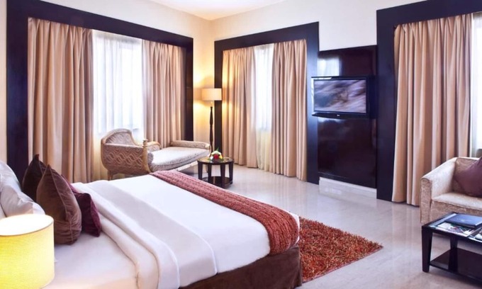 Al Muraqqabat House | Executive Suite Near Al Ghurair Centre By Luxury Bookings