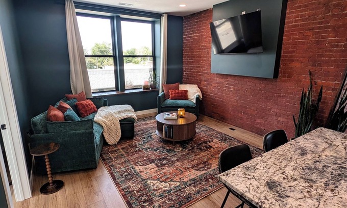 Exira Apartment | Exira 107 - Cozy 2BR Above Coffee & Goods Shop