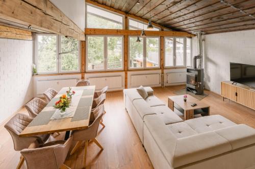 Bayreuth Apartment | Exklusive große Ferienwohnung für 7 Personen, Parkplatz, Balkon, 3 Schlafzimmer