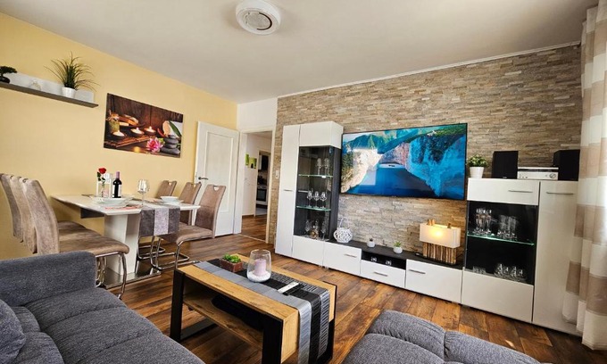 Wesertor Apartment | Exklusives und helles Erdgeschoss-Apartment No 2 im Zentrum von Kassel, schnelles 1Gbit Internet, Geschirrspüler, Boxspringbetten