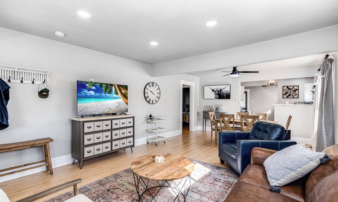 Cheyenne House | Experience Cheyenne in a cozy home, close to Downtown, Medical Center and CFD.