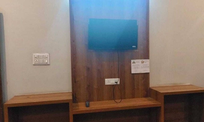 Noida Bed & Breakfast | “Experience Comfort, Luxury, and Warm Hospitality”