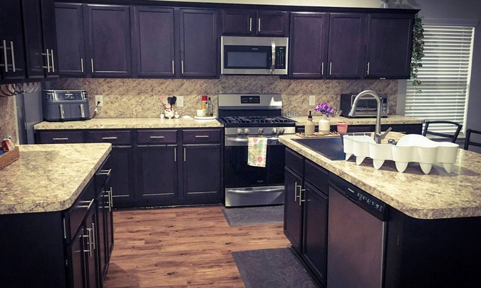 Channelview House | Experience Comfort and Convenience in our Spacious and Cozy home.