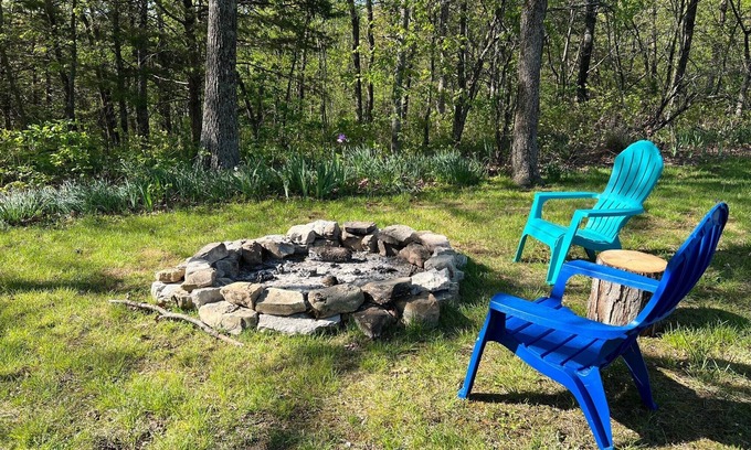 Hermann House | Experience HILL FARM, quietly nestled in the woods, only minutes from Hermann MO