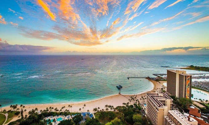 Waikiki Resort | Experience Island Paradise at The Grand Islander by Hilton - 2 Bd. Ocean View