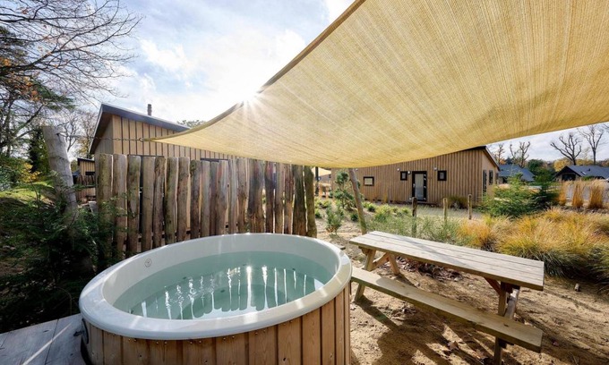 Municipality of Barneveld House | Experience the genuine Veluwe feeling in this relaxed Sand Lodge