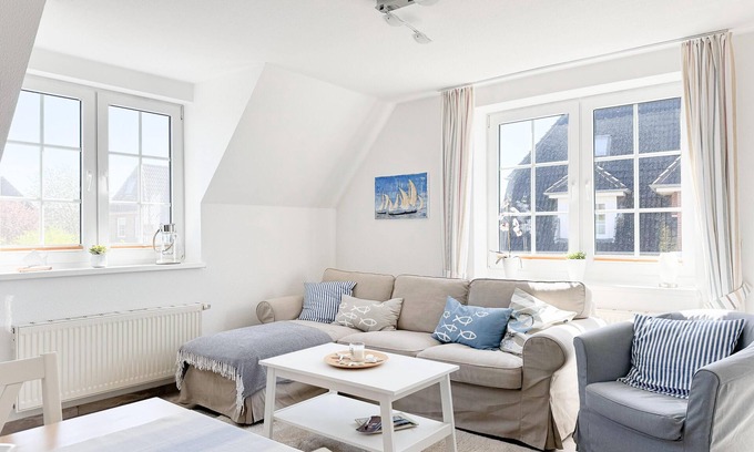 Schonberger Strand Apartment | Experience unforgettable vacation days in the vacation apartment Strandflair 54°N 10°E!