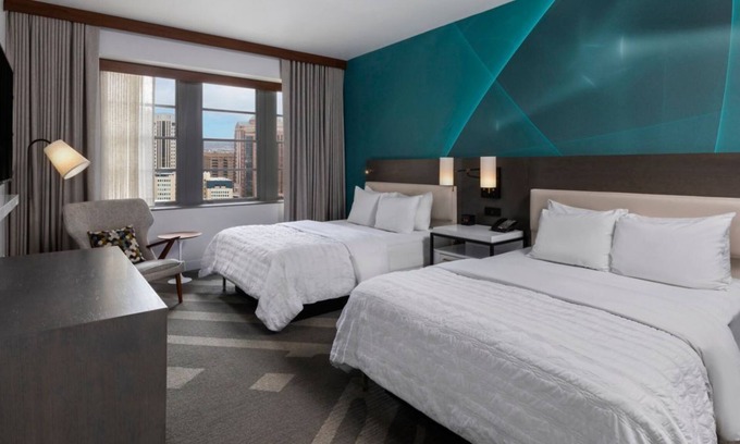 Downtown Houston Hotel | Explore Houston in a Pet Friendly Unit!