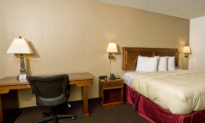 Palestine Hotel | Express Inn & Suites