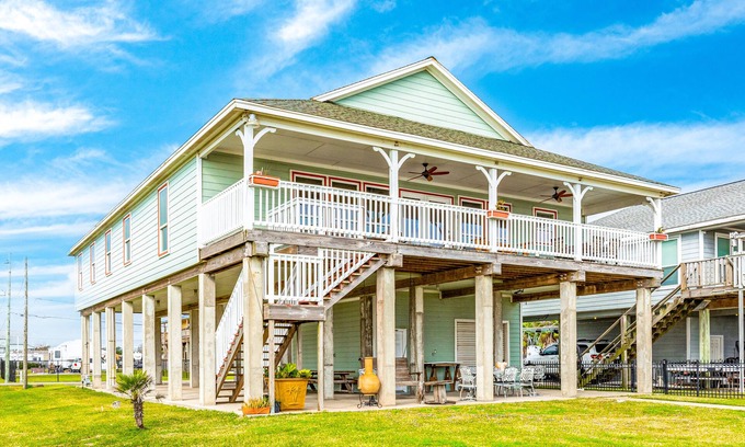 Dickinson House | Exquisite oceanfront home with pier, easy fishing, balcony, lovely views & deck