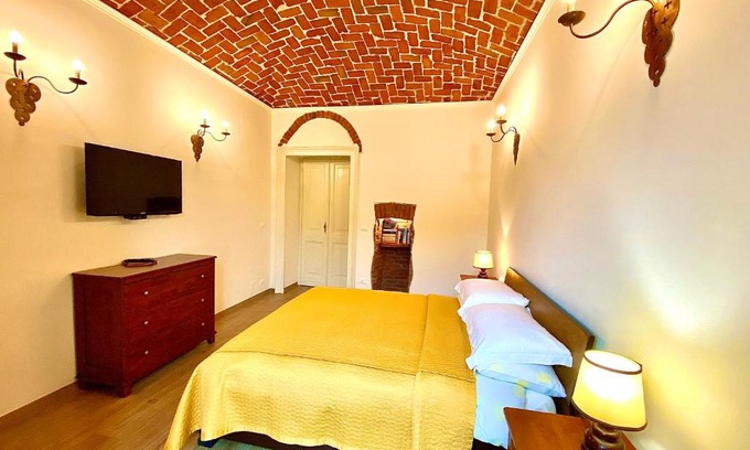 Madonna del Pilone Apartment | Exquisitely renovated and centrally located apartment with free parking