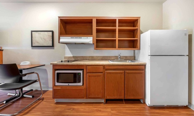 Fayetteville Hotel | Extended Stay America Select Suites - Fayetteville - West