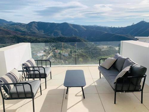Ojen Apartment | Extra large Luxury property with Spa, 3 min to Marbella city center