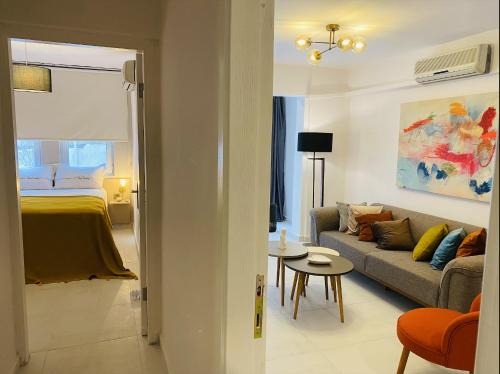 Marmaris City Center Apartment | Ezgi's Apartment with Private Garden in Marmaris