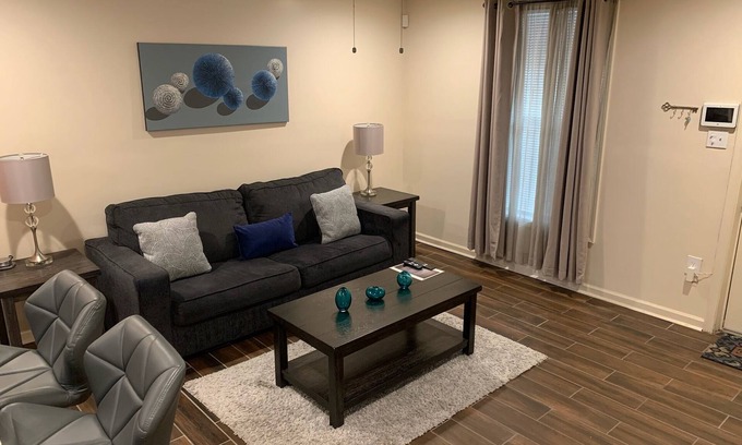 Highlands - Perkins Apartment | F-Beautiful Apartment/Customed Luxury Design Apartment F