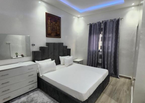 Point E Apartment | F3 Penthouse Point E