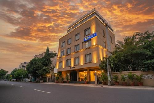 Yerawada Hotel | FabExpress Shree Haree Residency - Nr Mazda Garden View