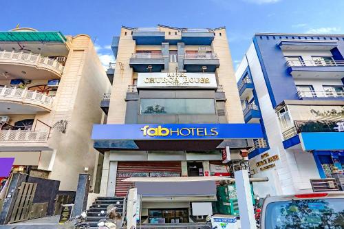 Sector 15 Hotel | FabHotel Maxx Inn