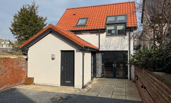 St. Andrews Cottage | Fabulous 2 Bedroom Cottage in Central St Andrews