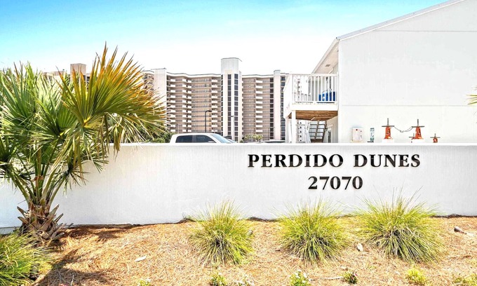 Orange Beach Condo | Fabulous 2-bedroom/2 bathroom condo beachside near Flora-Bama