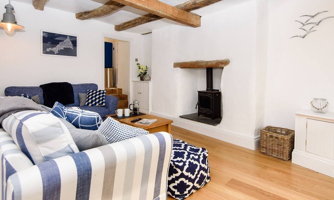 Looe House | Fabulous cottage for 6 in the heart of town