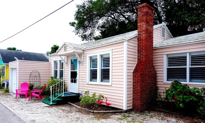 Sunset Beach Cottage | Fabulous Flamingo Cottage