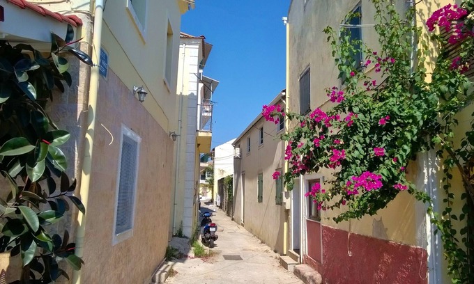 Melikia House | Fabulous traditional 3 bedroom house next to the river on Corfu island