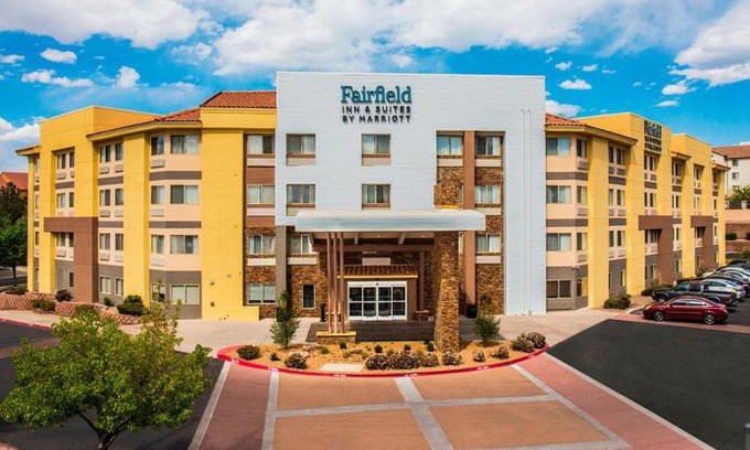 Victory Hills Hotel | Fairfield Inn & Suites Albuquerque Airport