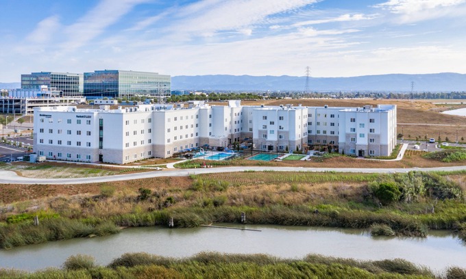 Alviso Hotel | Fairfield Inn & Suites by Marriott San Jose North/Silicon Valley