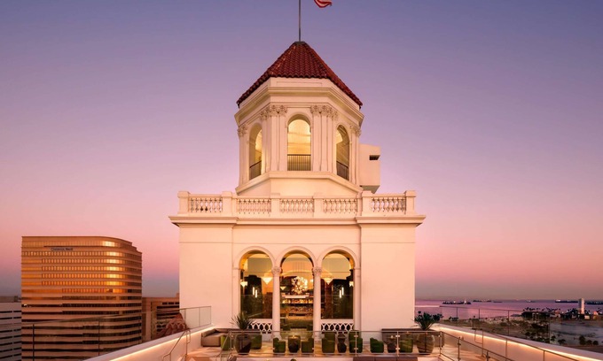 Waterfront Hotel | Fairmont Breakers Long Beach