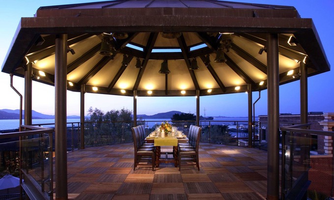 Fisherman's Wharf Hotel | Fairmont Heritage Place, Ghirardelli Square