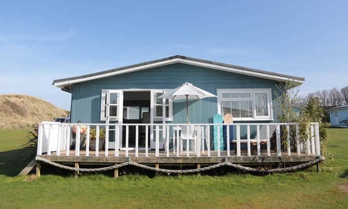 Gwithian Ski Chalet | Family and pet friendly chalet. The perfect place to explore Cornwall.