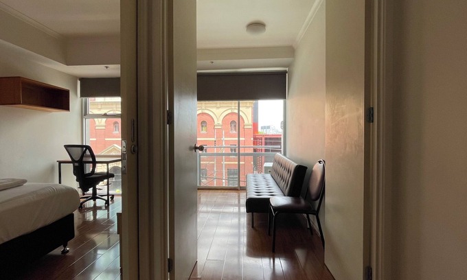 Carlton South Apartment | Family Apartment for 5 in CBD